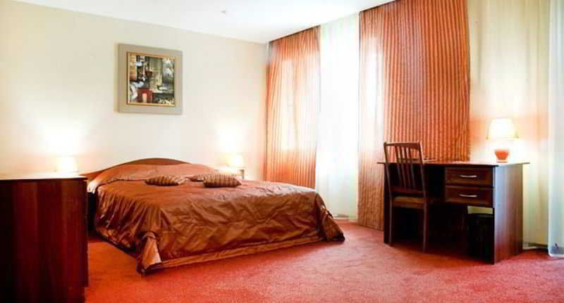 Optima Kropyvnytskyi Hotel ภายนอก รูปภาพ