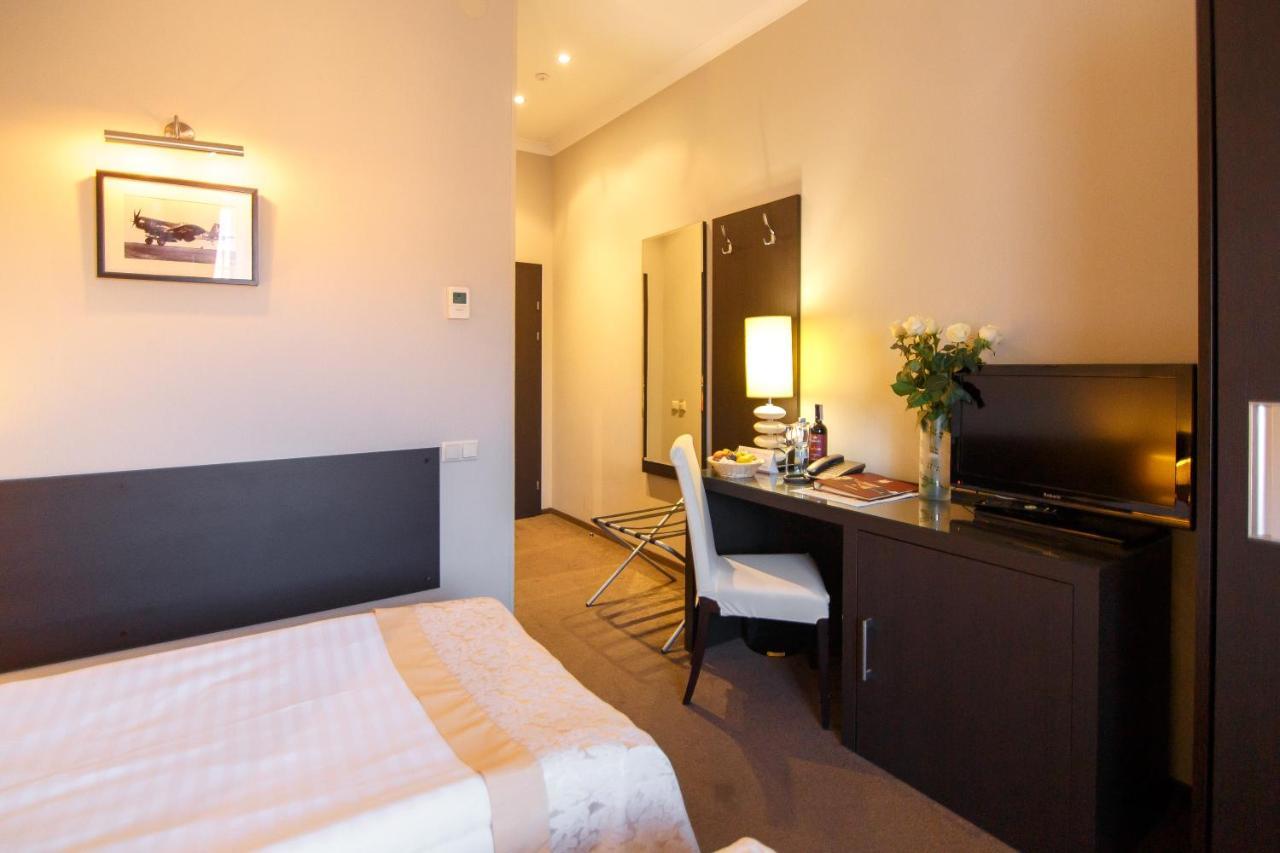 Optima Kropyvnytskyi Hotel ภายนอก รูปภาพ
